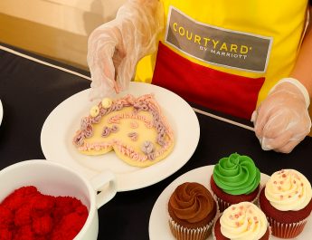 Liburan Sekolah Seru di Courtyard by Marriott Bandung Dago, Nikmati Staycation Keluarga dengan Beragam Aktivitas Anak di Hotel Strategis Bandung