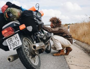 8 Penyebab Motor Ngebul Berikut Cara Mengatasinya