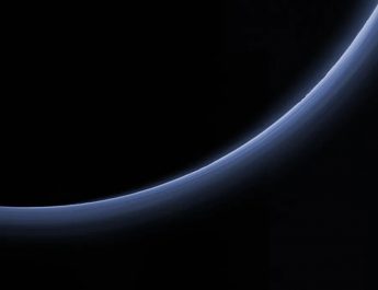 Teleskop James Webb Temukan Jenis Iklim Baru di Pluto