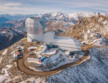 Teleskop Vera Rubin Terancam Polusi Satelit