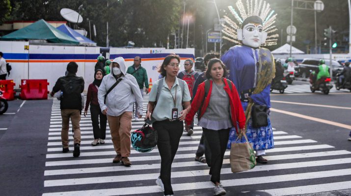 Pramono: Pegawai Swasta Wajib Transportasi Umum Masih Usulan