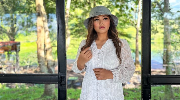 Madame Elz Bercerita Perjalanan Cinta lewat Biarkanlah Cinta