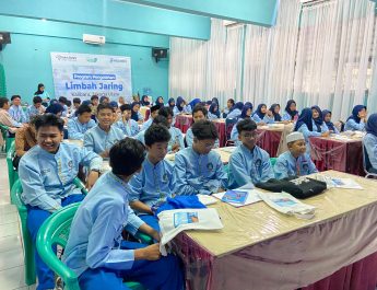 Ajak Siswa Kelola Limbah Laut Lewat Edukasi Ghost Net