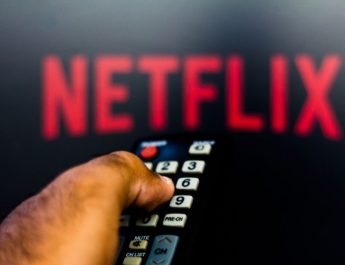 Ancaman Pelanggaran HAM di Balik Personalisasi Konten Berbasis AI