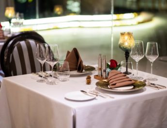 Mengenal Urutan Menu Makanan Restoran Mewah yang Benar