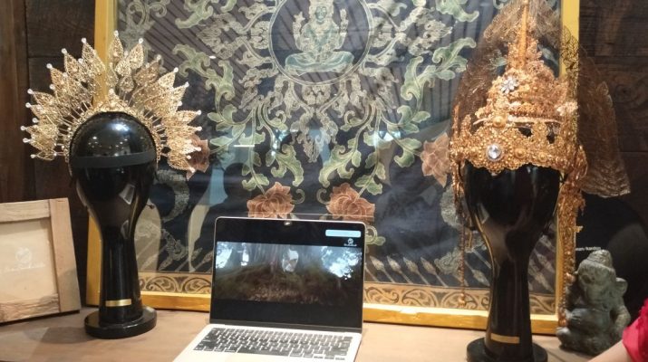 Desainer Rinaldi A Yunardi Bagikan Kiat Merawat Headpiece yang Tepat