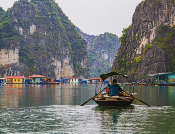 Vietnam: Sejarah, Geografi, Populasi, dan Destinasi Wisata