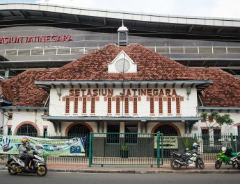Antisipasi Kemacetan Jakarta International Marathon 2025, 11 Kereta dari Gambir Berhenti di Stasiun Jatinegara
