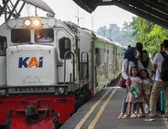 11 Keberangkatan Kereta Api Jarak Jauh Dialihkan karena Jakarta Marathon 2025