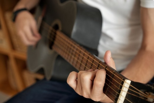 Lirik dan Chord Lagu Lara - Dialog Senja: Menghapus Tinta