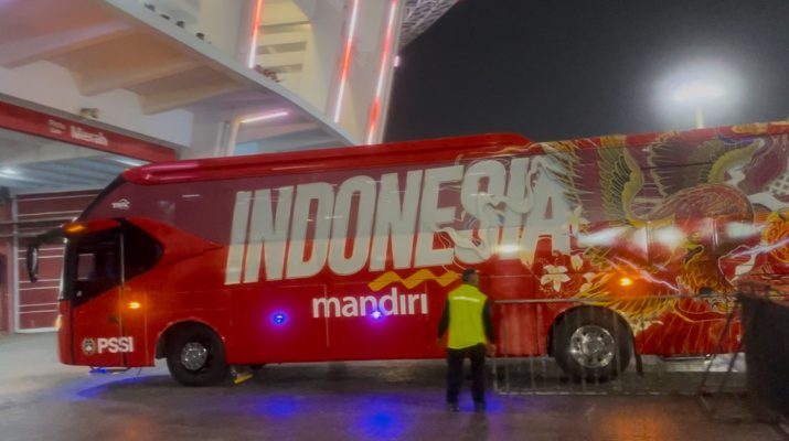 Kedatangan Bus Timnas Indonesia dan China di Gelora Bung Karno