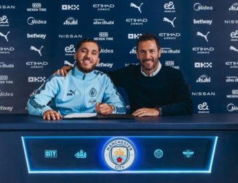 Manchester City resmi datangkan Rayan Cherki dari Lyon