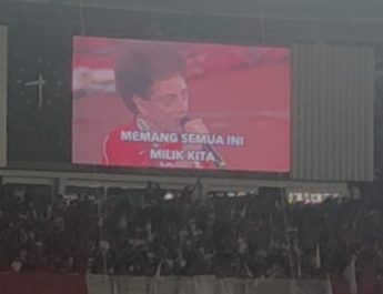 Sebelum kick-off Indonesia vs China, GBK bergemuruh oleh penampilan God Bless dan Judika
