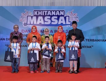 Khitanan Massal di Jakarta, Mendapatkan Rekor Muri