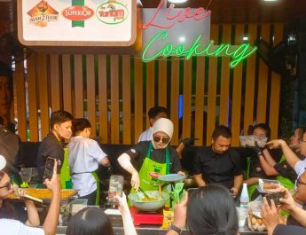 Chef Amanda Tampil di PRJ, Ajak Pengunjung Masak Mie Aceh Spesial yang Higienis dan Praktis