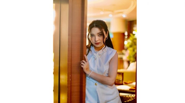 Bunga Reyza Daur Ulang Lagu Tahu Diri Milik Dewi Lestari