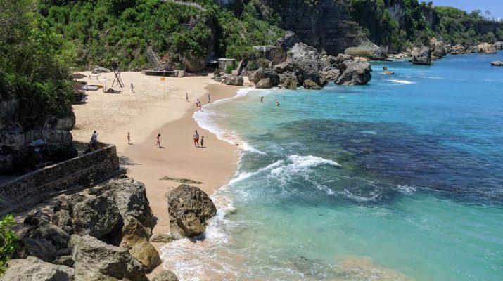 Kubu Beach: Pesona Pantai Tersembunyi di Jimbaran