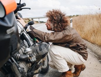 8 Penyebab Busi Motor Cepat Mati