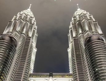 15 Oleh-Oleh Khas Malaysia Terpopuler 2025: Harga & Rekomendasi Terbaik