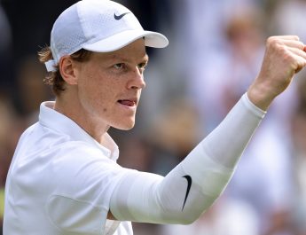 Cedera Tak Halangi Langkah Jannik Sinner ke Semifinal Wimbledon 2025