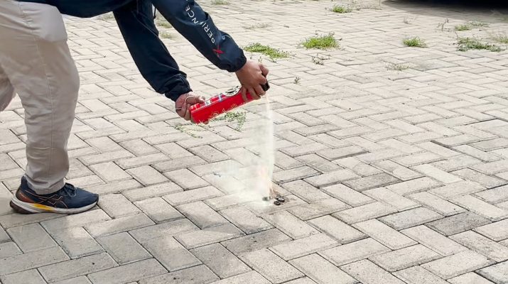 Tips Penggunaan APAR pada Mobil