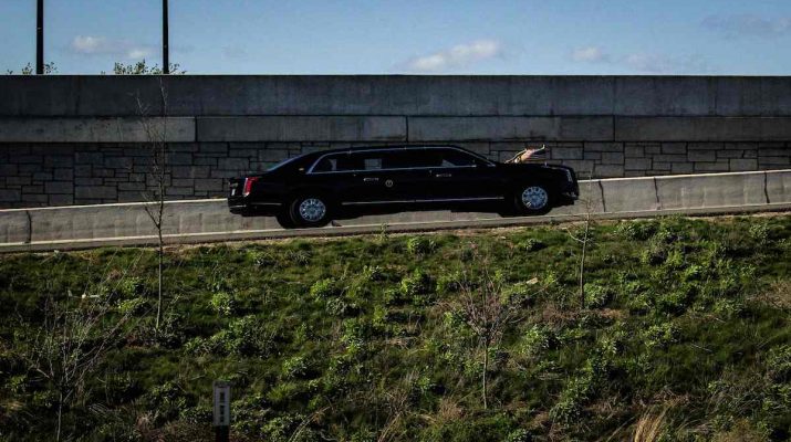 Daftar Harga Mobil Limousine di Indonesia 2025 - Mewah & Terjangkau