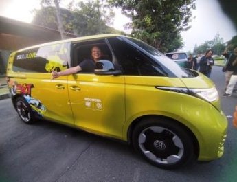 Kehadiran ID. BUZZ Pertegas sebagai Mobil Masa Depan Lintas Generasi yang Tetap Ikonik