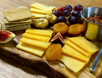 Keju Tanpa Sapi: Inovasi Keju Fermentasi Lab Tantang Industri Susu Konvensional