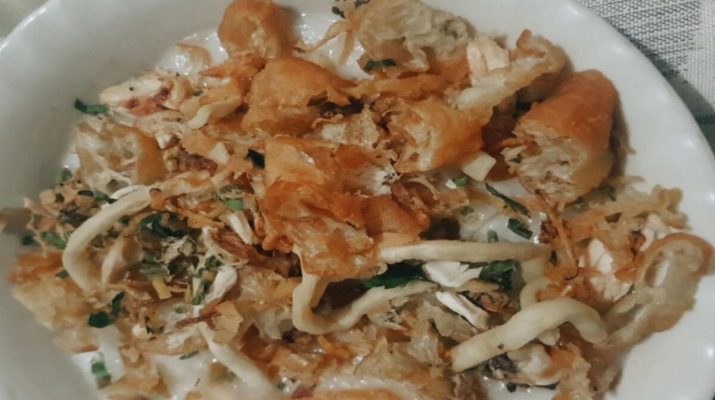 15 Tempat Makan Bubur Ayam Jakarta Paling Lezat dengan Topping Melimpah