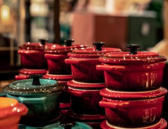 Enamel Adalah: Mengenal Alat Dapur Enamel yang Tahan Lama dan Stylish
