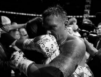 Kalahkan Dubois, Oleksandr Usyk Tegaskan Diri sebagai Juara Dunia Kelas Berat