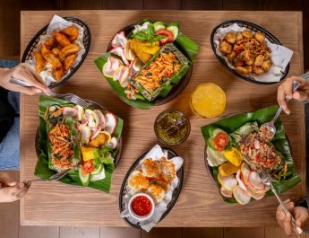 Nasi Goreng Bakar, Sensasi Baru Kuliner di The People’s Cafe