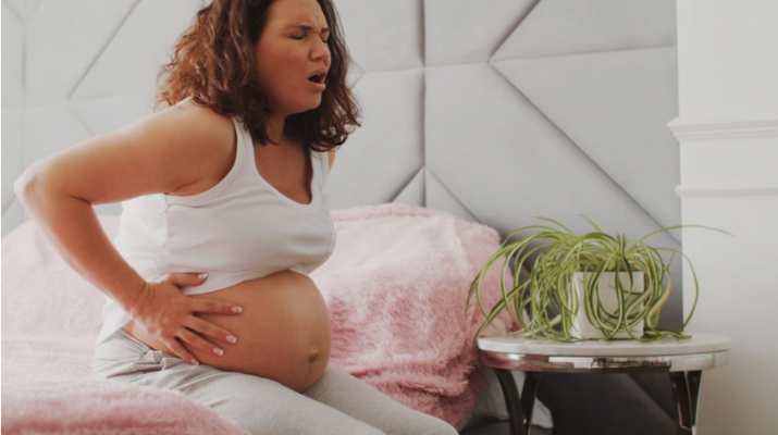 Erika Carlina Sempat Alami Flek, Apakah Berbahaya Bagi Bumil?