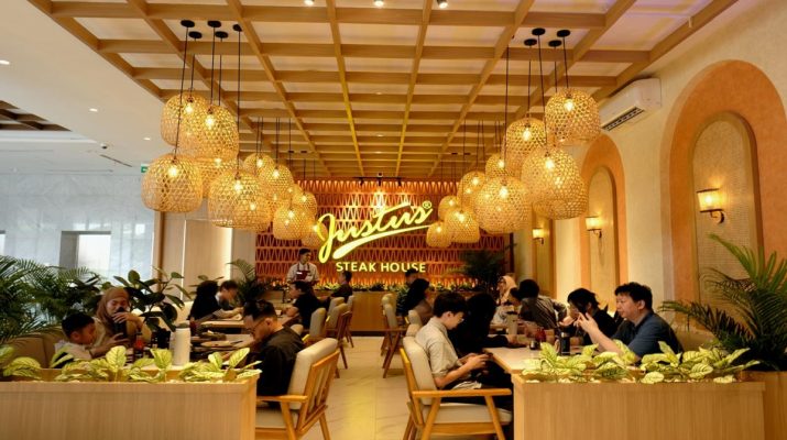 Justus Steakhouse Hadirkan Pengalaman Steak Premium dalam Suasana Keluarga