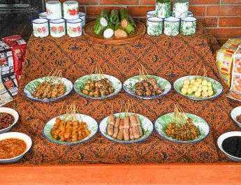 Koersi Sky Café Hadirkan Angkringan Jawa di Ketinggian 375 MDPL