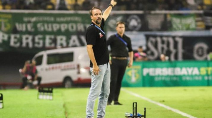 Pelatih Persija tak beri garansi posisi untuk Gustavo atau Eksel