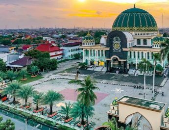 Mengenal Masjid At Taqwa Bekasi: Sejarah, Fasilitas, dan Harga Masuk