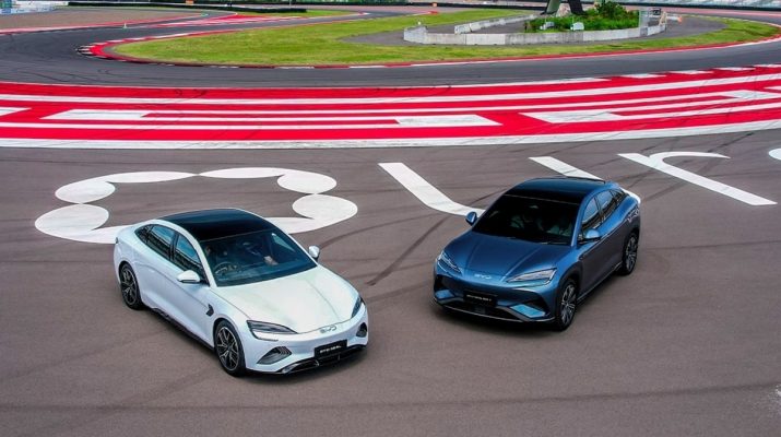 Makin Canggih, Galaxy Watch kini Bisa Jadi Kunci Digital Untuk Mobil BYD