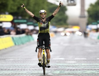 Wout Van Aert Menangi Etape Terakhir Tour de France, Tadej Pogacar Juara Umum