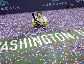 Tumbangkan Alejandro Davidovich Fokina, Alex De Minaur Rebut Gelar DC Terbuka