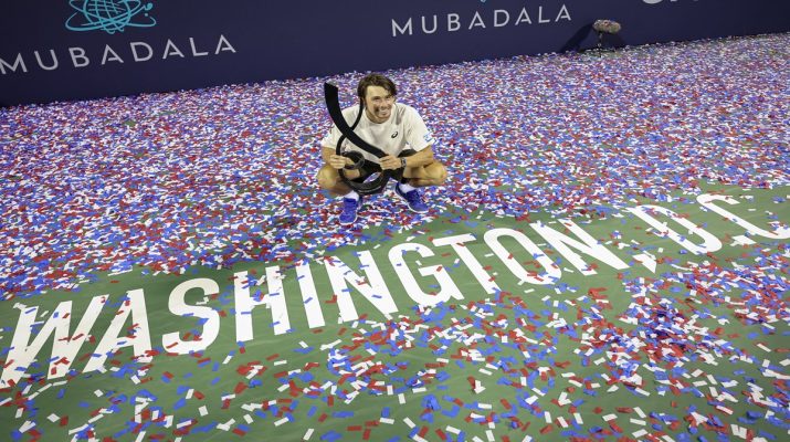 Tumbangkan Alejandro Davidovich Fokina, Alex De Minaur Rebut Gelar DC Terbuka