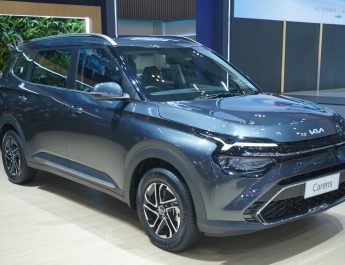 Kia Sasar Segmen Keluarga Modern lewat Produk Carnival Hybrid dan Carens di GIIAS 2025