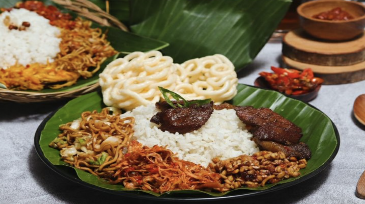 50 Makanan Khas Indonesia dan Asalnya: Nikmati Kekayaan Kuliner Nusantara