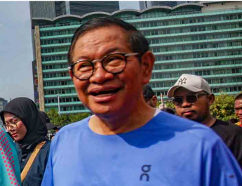 Gubernur Pramono Susuri Sungai Ciliwung untuk Evaluasi Pengendalian Banjir