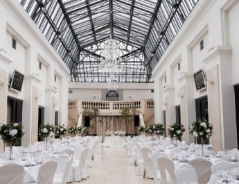 Venue Artinya Apa? Pengertian, Jenis, dan Tips Memilih Tempat Acara Ideal