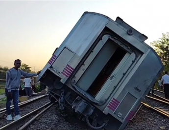 200 Personel Gabungan KAI Benahi Jalur Akibat Anjloknya Argo Bromo Anggrek