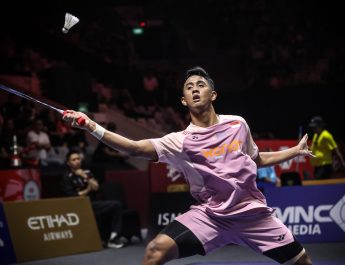Alwi Farhan Raih Gelar Juara Macau Terbuka 2025 Usai Kalahkan Justin Hoh