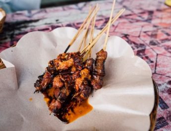 Sate Madura: Ciri Khas & Keunikan yang Bikin Ketagihan!