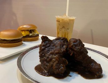 Rendang ala Ayam Goreng Moder, Menyatukan Rasa Tradisional dan Kekinian