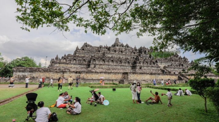 Yoga dan Menikmati Sunrise